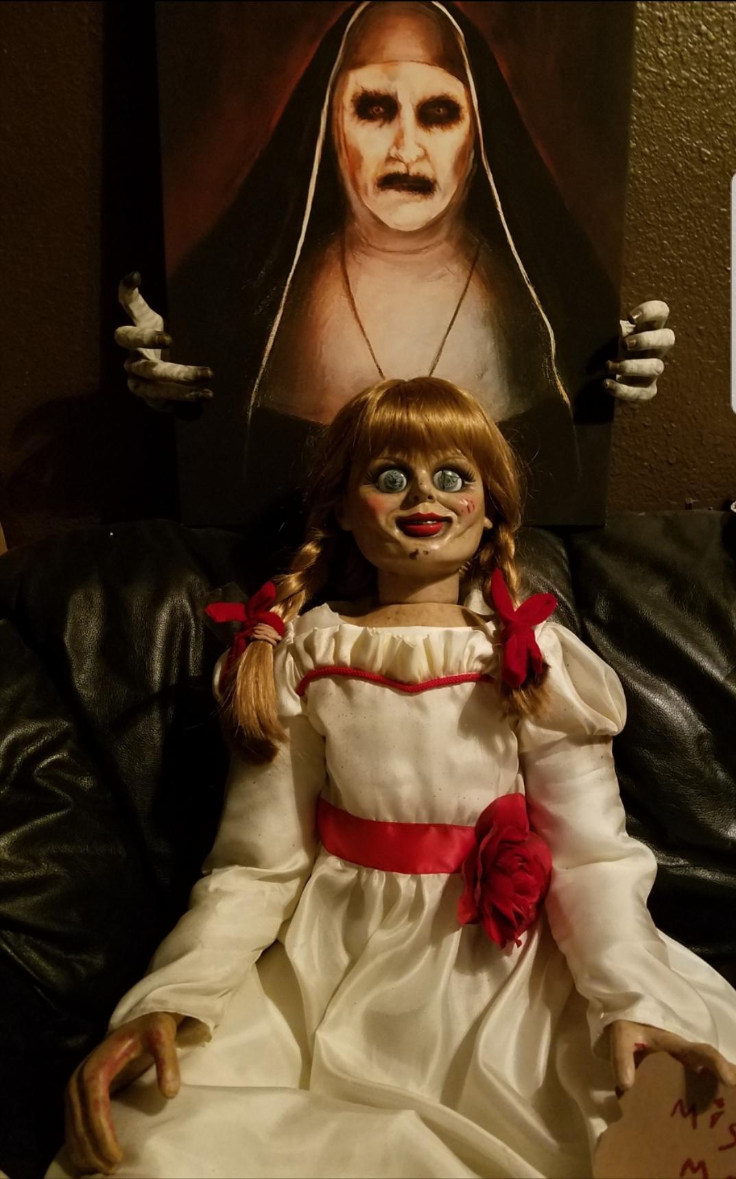 Đồ Búp Bê Annabelle