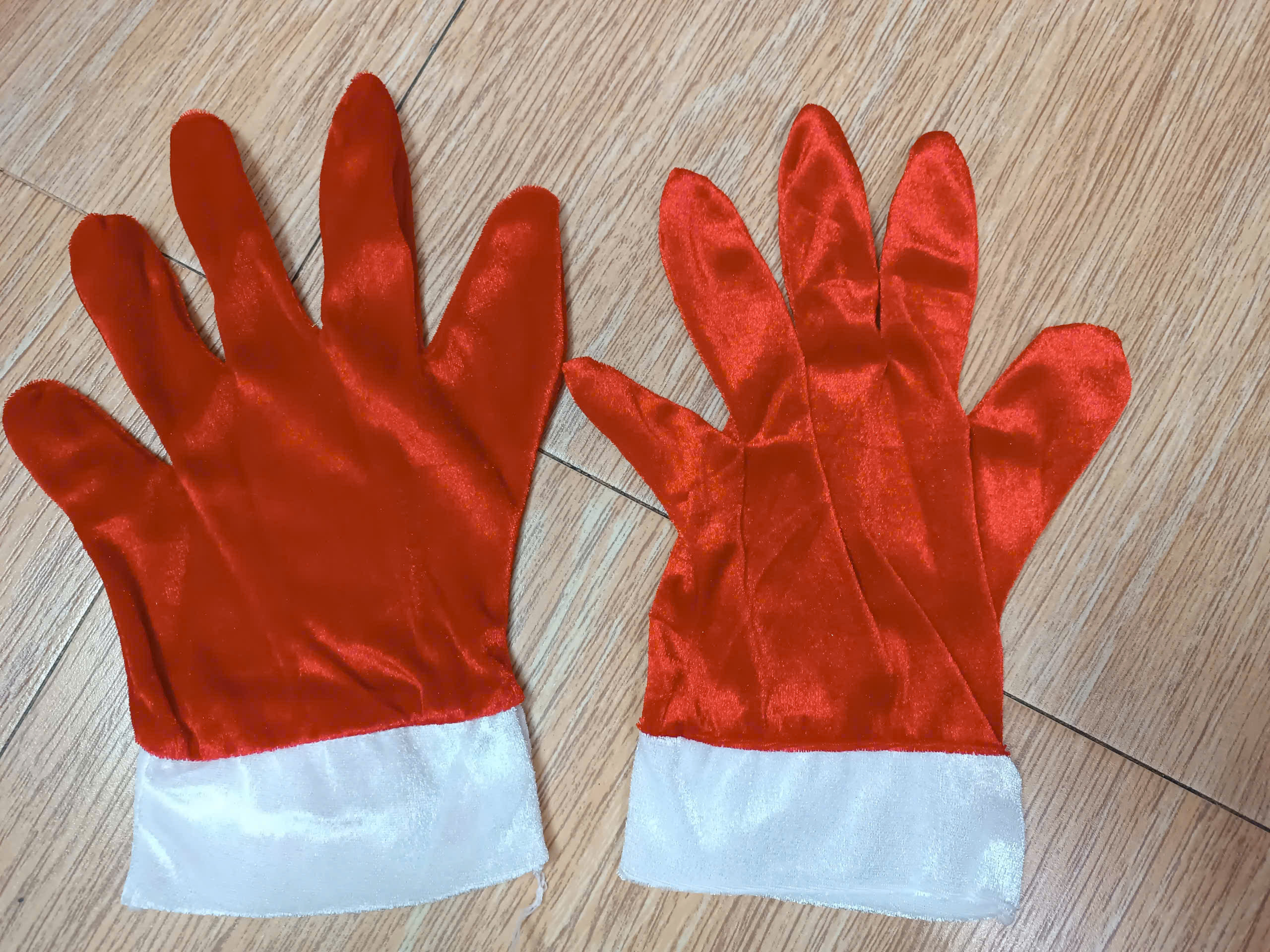Trang Phục Ông Già Noel Vải Nhung Tặng Kèm Râu