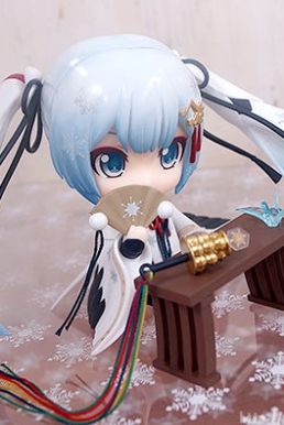 Mô Hình Nendoroid Snow Miku: Crane Priestess Ver 2018