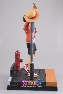 Mô Hình Figure Luffy Street Fashion Ver - One Piece