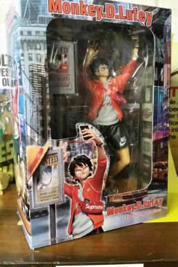 Mô Hình Figure Luffy Street Fashion Ver - One Piece