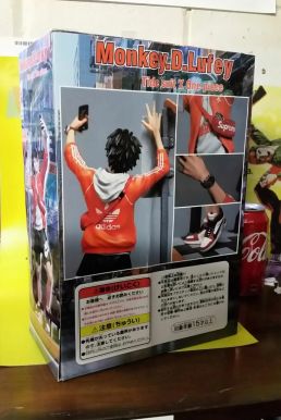 Mô Hình Figure Luffy Street Fashion Ver - One Piece