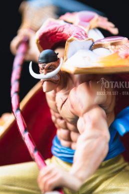 Mô Hình Figure Râu Trắng White Beard Black Pearl – One Piece