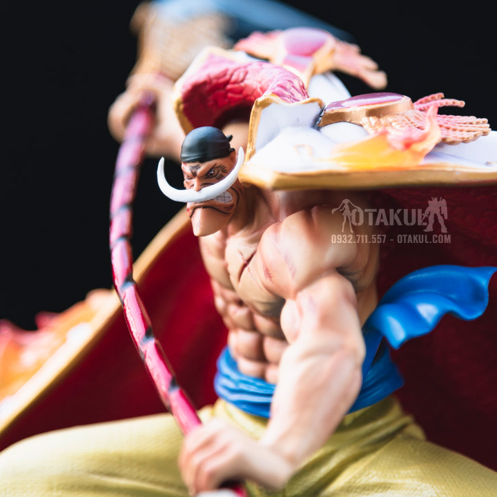 Mô Hình Figure Râu Trắng White Beard Black Pearl – One Piece