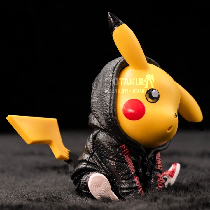 Mô Hình Figure Pikachu Supreme Đen