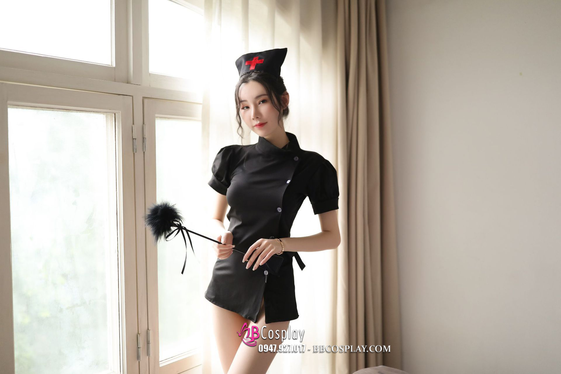 Nữ Y Tá Sexy Đen