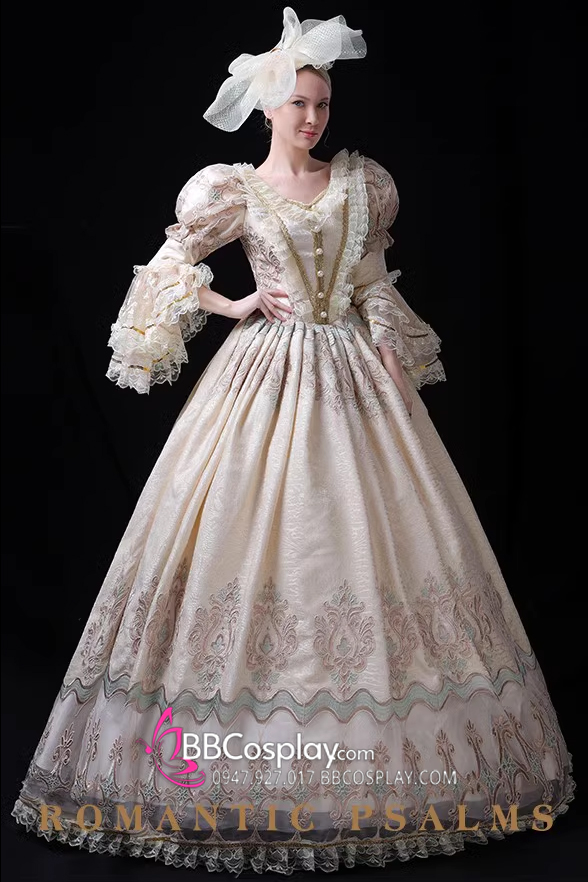 Cô gái chi cả trăm triệu đồng mua váy áo để sống như quý tộc thế kỷ 19