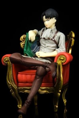 Mô Hình Figure Levi Ngồi Ghế Sofa - Attack On Titan