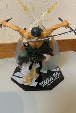 Mô Hình Roronoa Zoro - Tam Kiếm Phái - One Piece