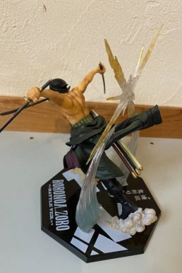 Mô Hình Roronoa Zoro - Tam Kiếm Phái - One Piece