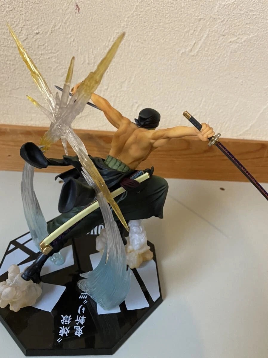 Mô Hình Roronoa Zoro - Tam Kiếm Phái - One Piece