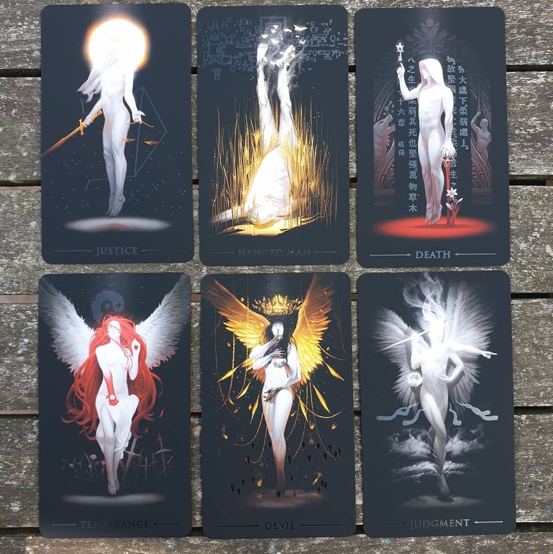 Bài Bài True Black Tarot - Bộ Bài Tarot Huyền Bí