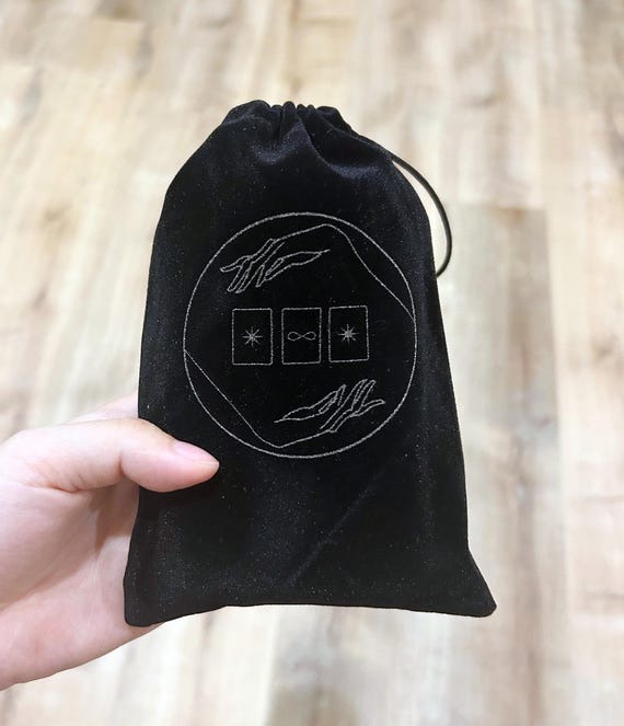 Túi Đựng Bài Tarot Đen Nhung Mịn Màng - Ngôi Sao 12 Cung