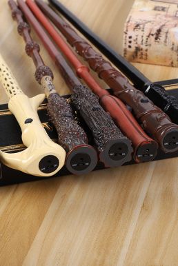 Đũa Phép Harry Potter Phóng Lửa Điện Kèm Sạc USB