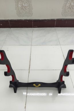 Giá Để Kiếm Gỗ Để Bàn Lót Nhung 1 Tầng Hình Đại Bàng Mạ Vàng