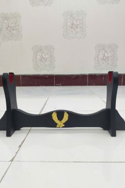 Giá Để Kiếm Gỗ Để Bàn Lót Nhung 3 Tầng Hình Đại Bàng Mạ Vàng