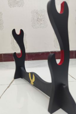 Giá Để Kiếm Gỗ Để Bàn Lót Nhung 4 Tầng Hình Đại Bàng Mạ Vàng