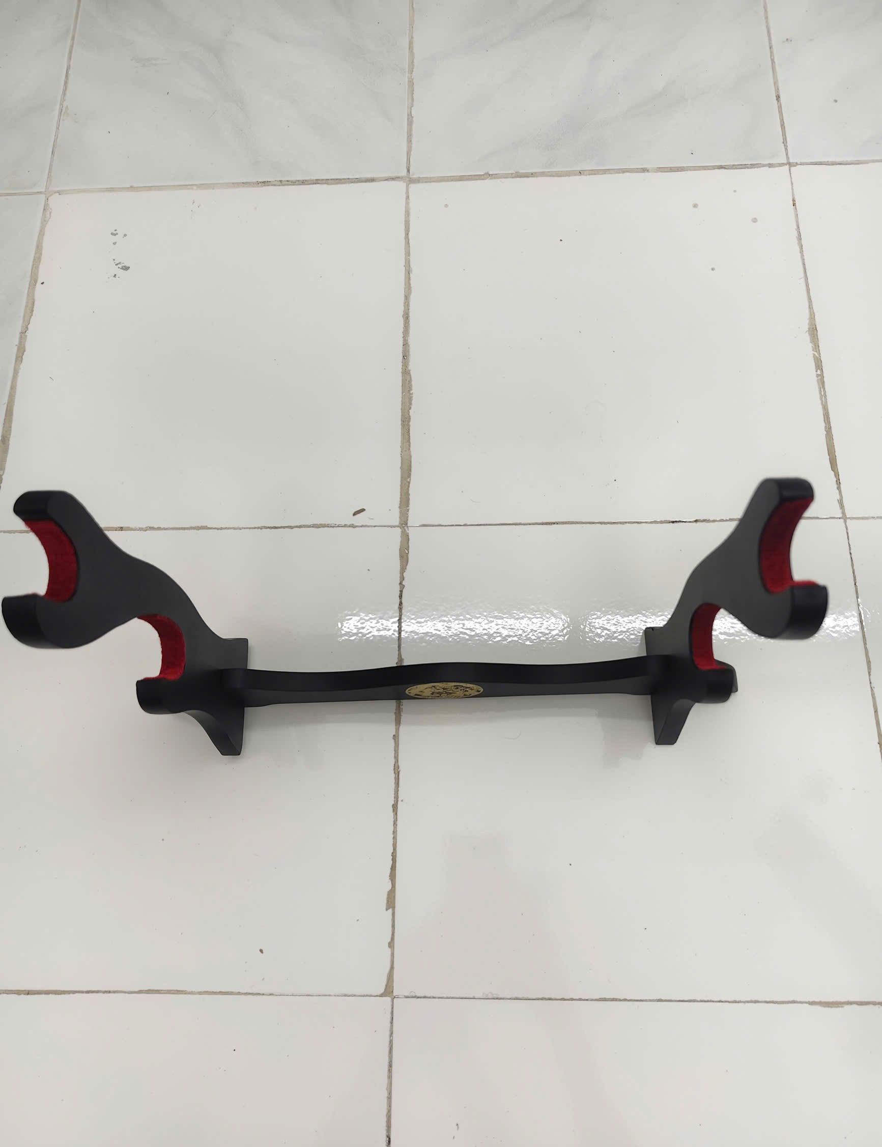 Giá Để Kiếm Gỗ Để Bàn Lót Nhung 4 Tầng Hình Long Phụng Mạ Vàng