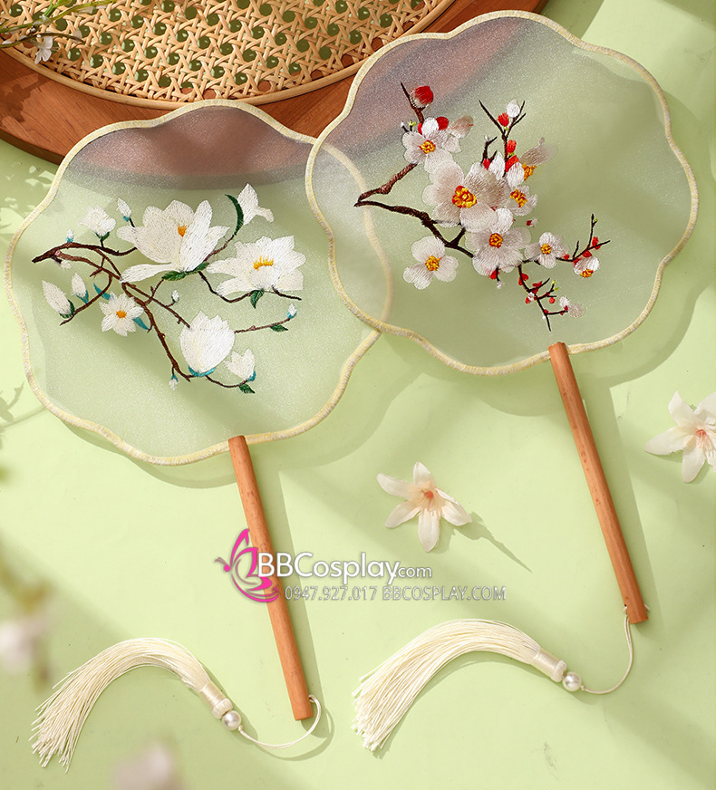 Quạt Hoa Thêu Cành Đào Trắng