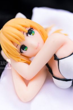 Mô Hình Figure Saber Bikini Nằm Ngủ - Fate / Stay Night
