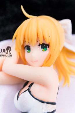 Mô Hình Figure Saber Bikini Nằm Ngủ - Fate / Stay Night