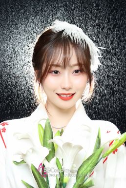 Áo Yukata Shiro Aka Nền Trắng Phối Đỏ Tặng Kèm Thắt Lưng