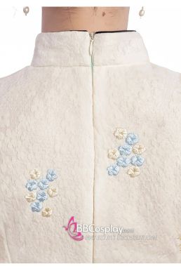 Sườn Xám Hạc Lưu Vân Trắng Thêu